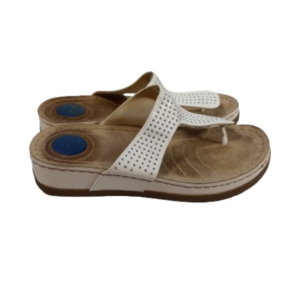 Cliffs Chelsea White and Silver Sandals Women's Size 10M - Picture 3 of 7